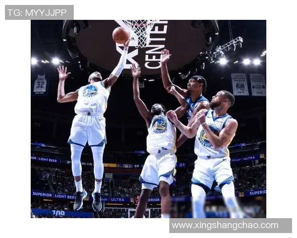 勇士与国王激战维金斯表现抢眼展现强大实力与团队默契